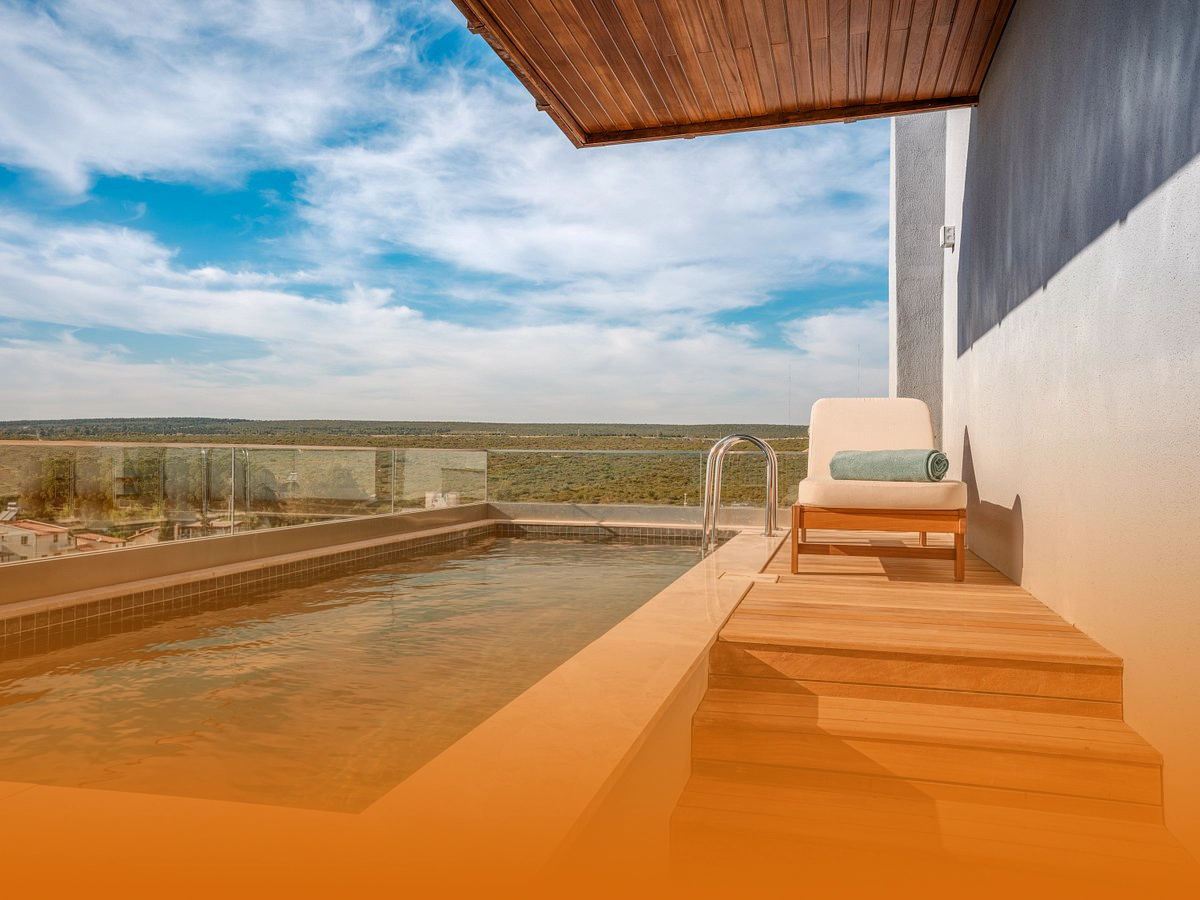 Anda Barut Collection pool access room